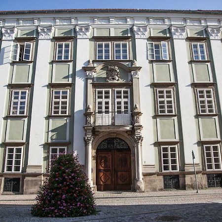 Althansky Palac Znojmo Ngoại thất bức ảnh