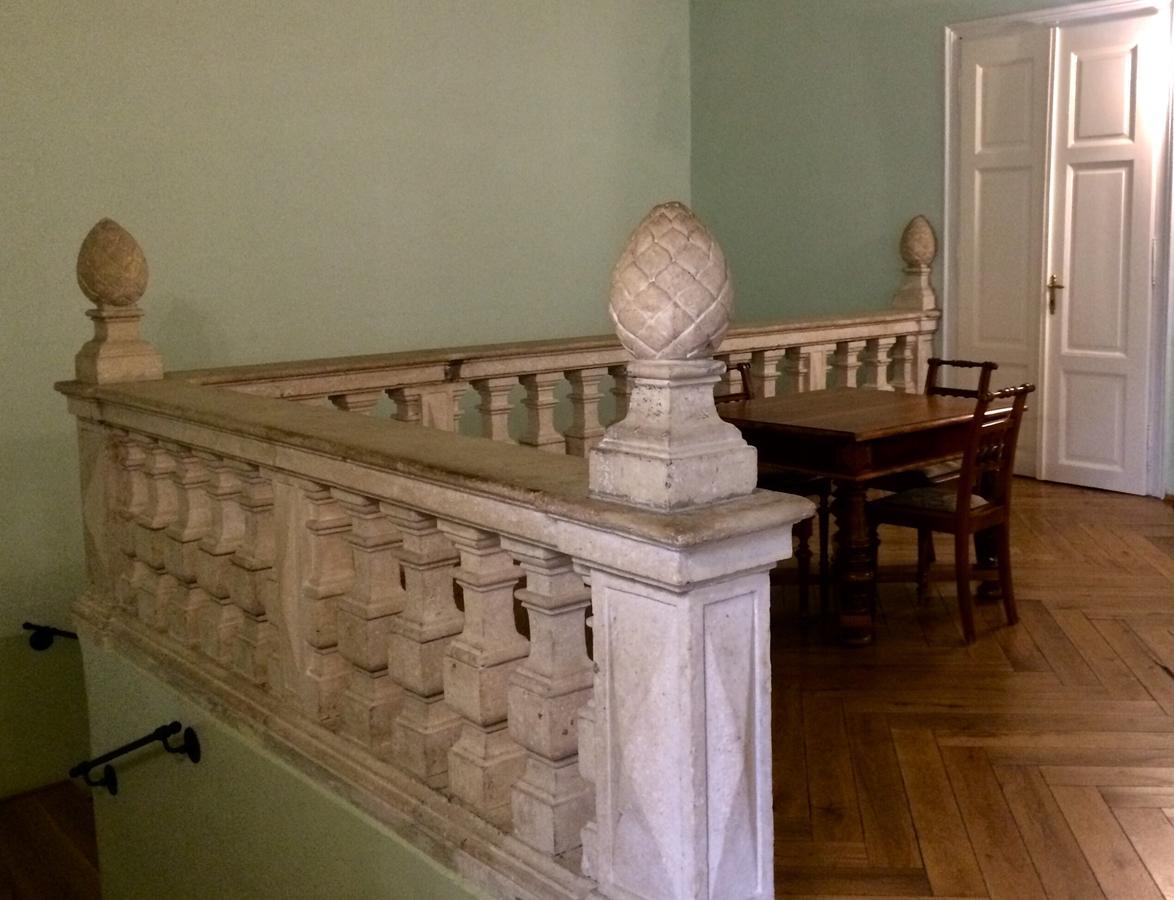Althansky Palac Znojmo Ngoại thất bức ảnh